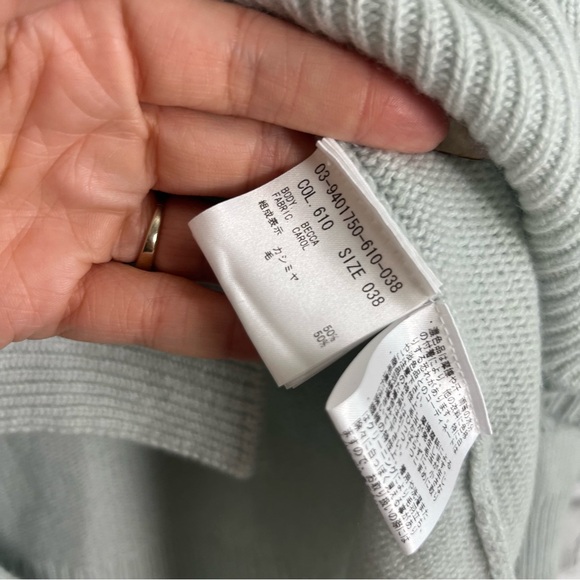 Womens Theory Luxe Mint Green Crew Neck Soft Neutral Pullover Sweater Sz 38 - Picture 4 of 7